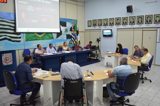 2018328_FOTO - Carla festeja aprovação do projeto ‘Flor de Lótus’